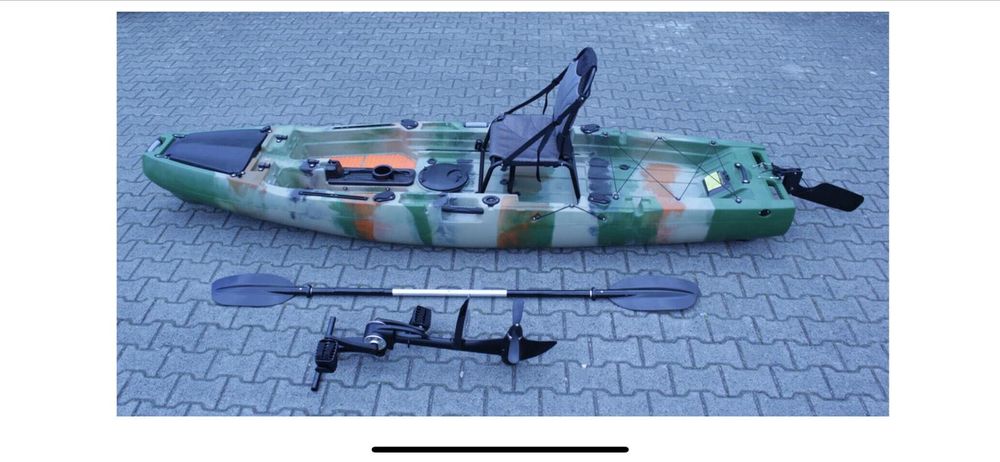 Caiac de pescuit cu pedale 3.20m