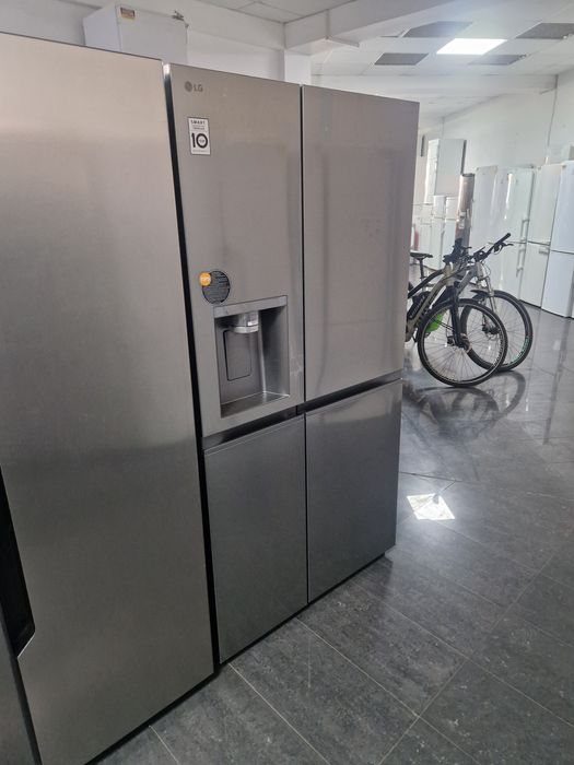 Хладилник LG Side by side Нов