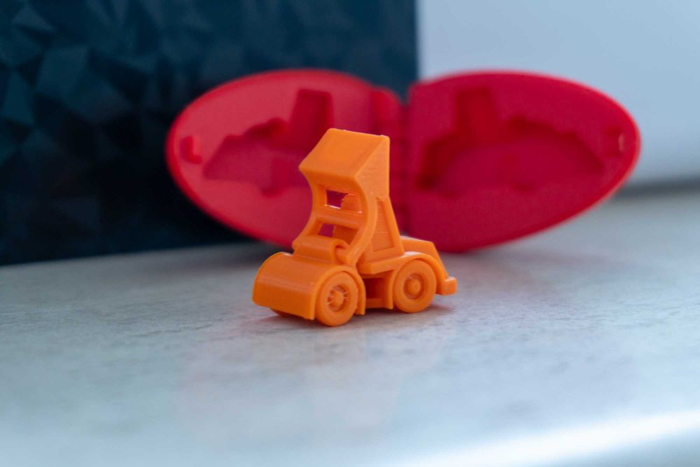 3D Принтирано Яйце с Изненада Миниатюрни Превозни Средства