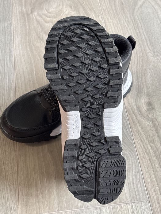 Bocanci nr 35 si 36 Mid Impermeabili Ghete Drumeţie la Munte MH900 Copii New Balance