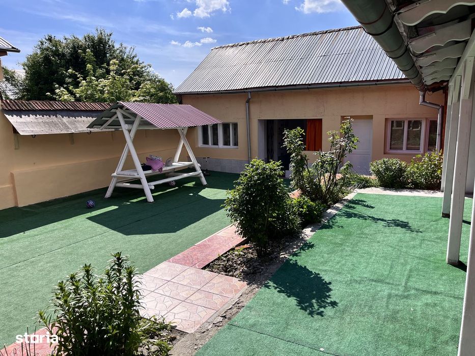 Vând casă în localitatea Borloveni Noi, județul Caraș-Severin