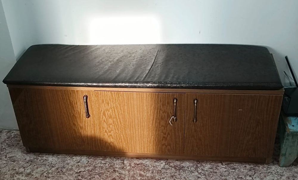 Продам прихожую.