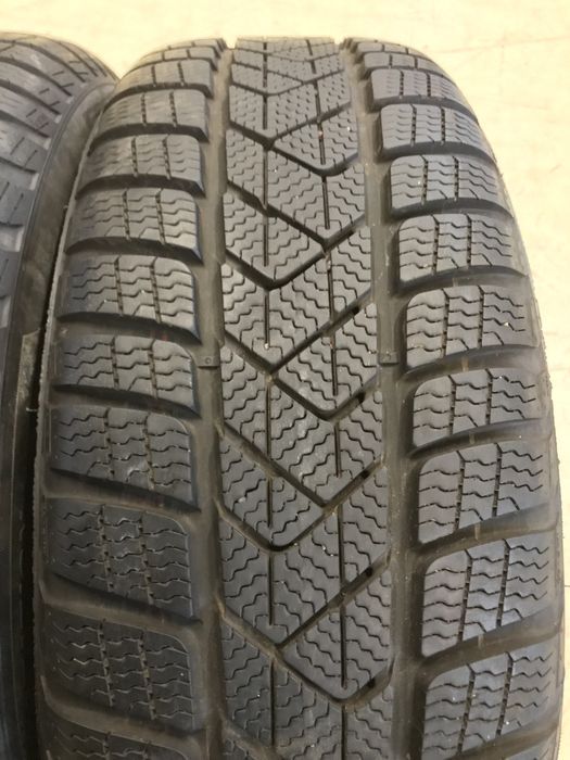 Set Anvelope Cauciucuri Iarna M+S 235 45 R18 Pirelli Profil 7mm ca noi