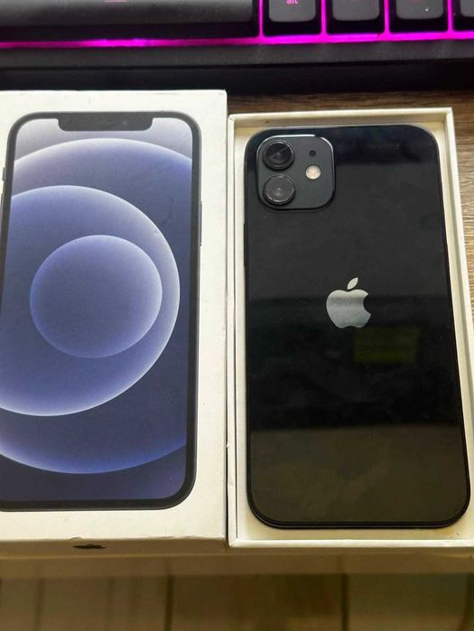 Vând iPhone 12 64GB
