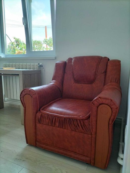 Fotoliu clasic maro