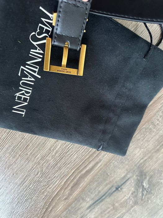 Curea Yves Saint Laurent