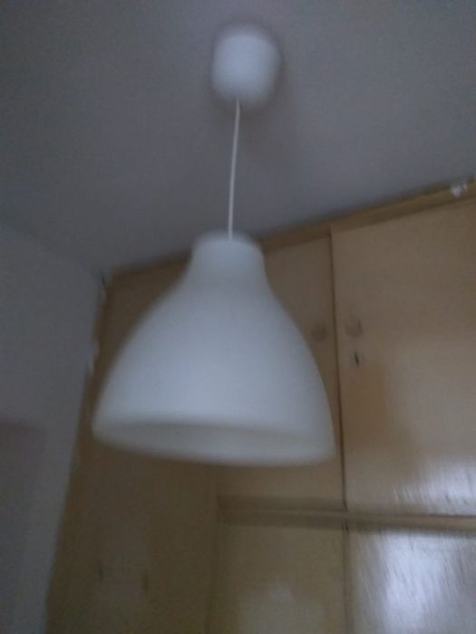 Lustre/lampadare; galerie metalica