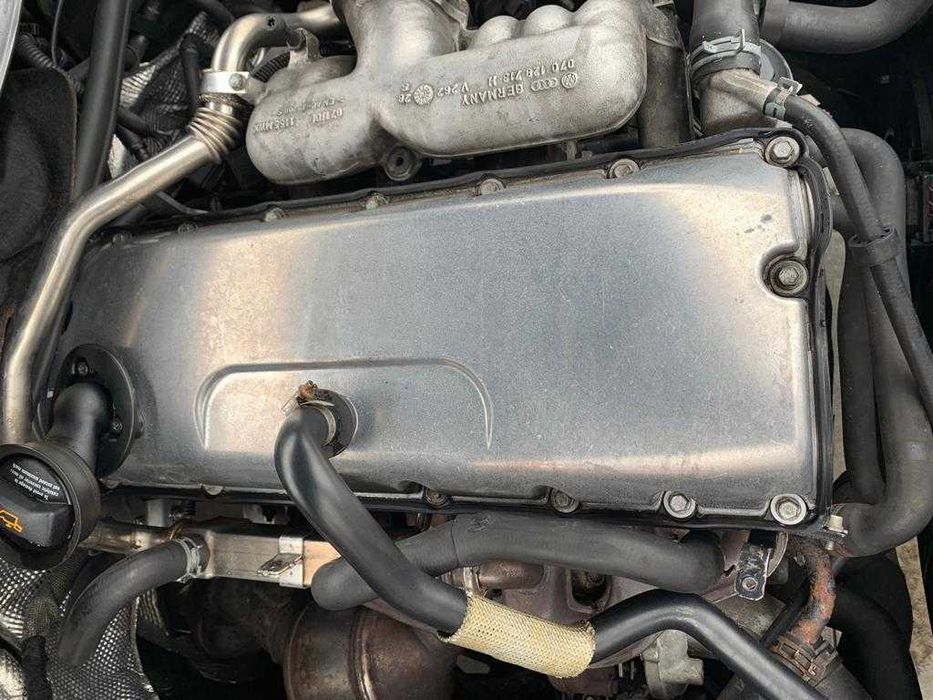 Dezmebrez  vw touareg 7L  2.5 TDI BAC/3.0 Casa /  Faruri/ bara /aripa/