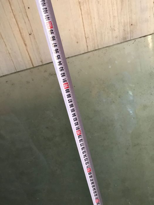 Продавам стъклени врати с механизъм и дупки за захващане !