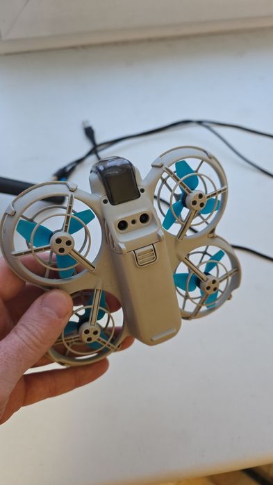 Сэлфи DJI Neo дрон 4К как новый