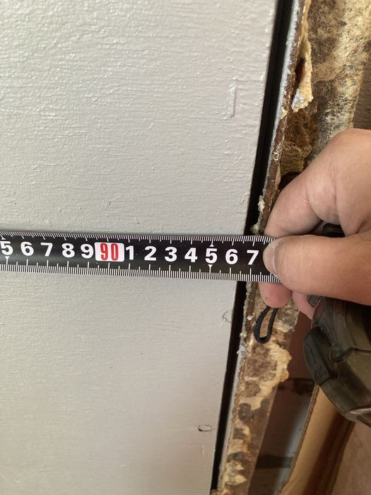 Входная железная дверь