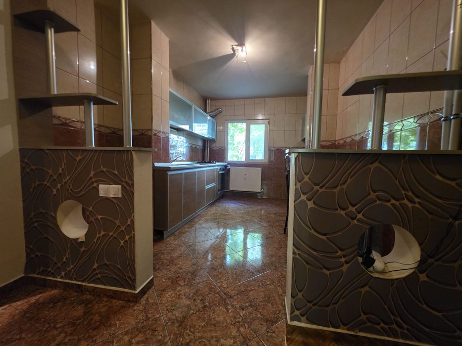 Vând Apartament 3 camere, Drumul Taberei