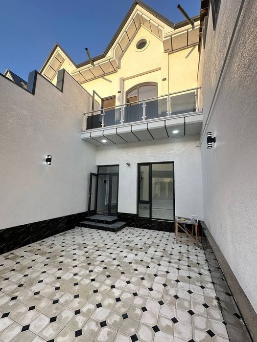 Коттедж.Ханабод. 1,1 сотка. 5 комнат. 2 этажа