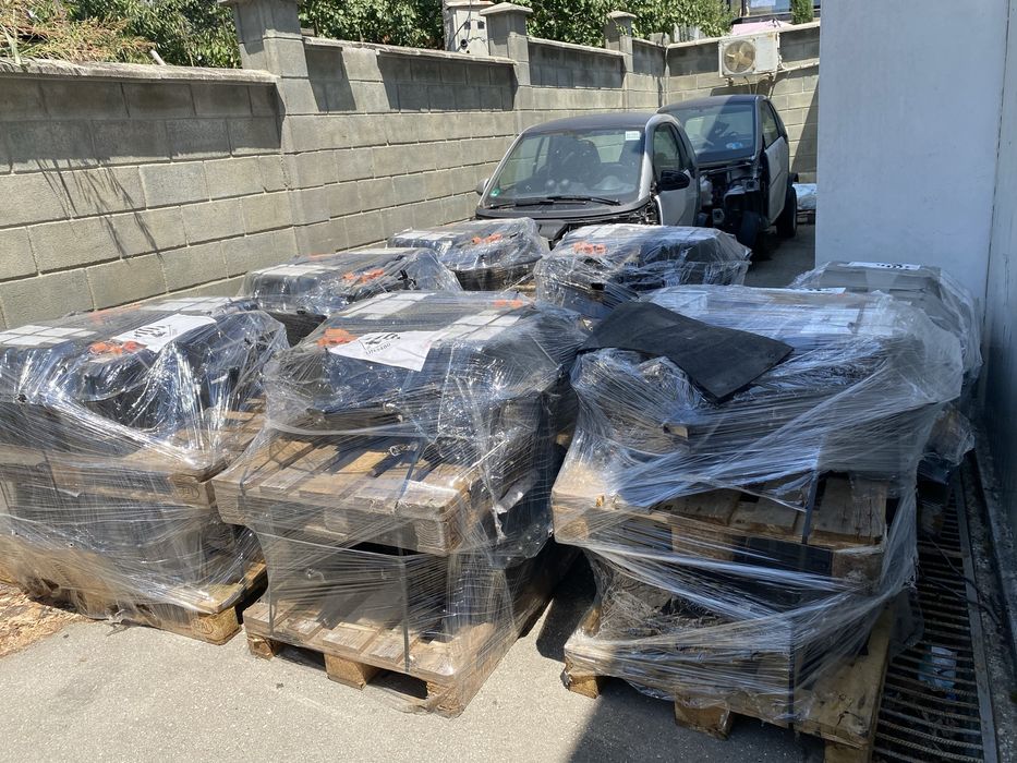 Батерии за електромобили и соларни инсталации