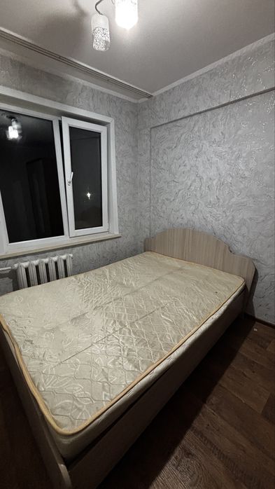 Продам двуспальную кровать