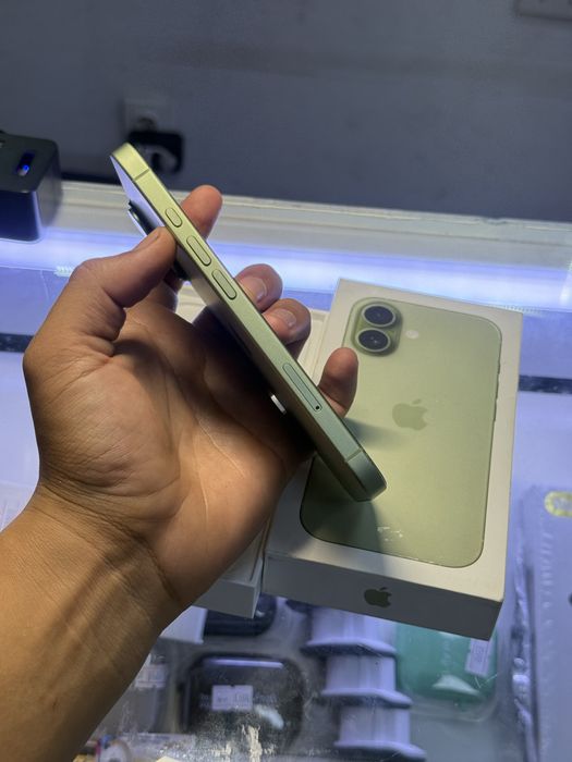 iphone 17 в идеальном состояний