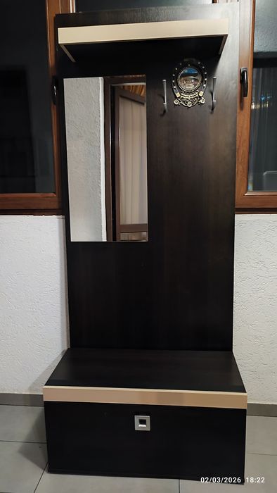 Cuier hol cu oglinda + banca cu pantofar. Sibiu, zona Doamna Stanca