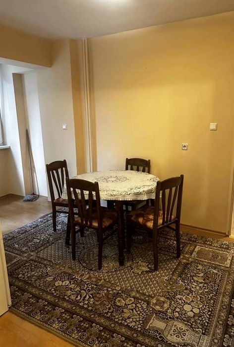 Дава се под наем Тристаен апартамент в Пловдив, Център - 110 кв.м за 450 € - Снимка #1