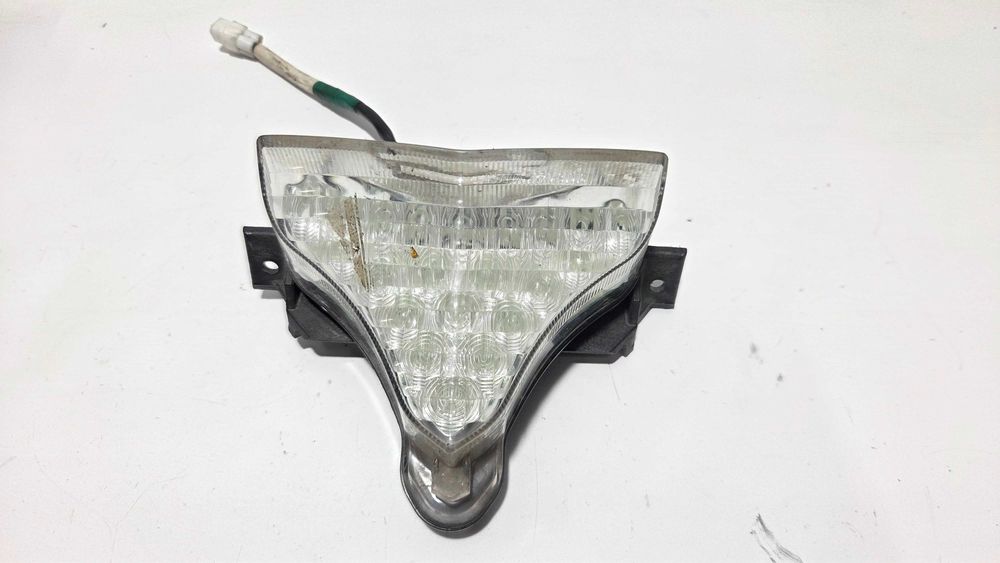 Yamaha R1 Big Bang carene scarite sa