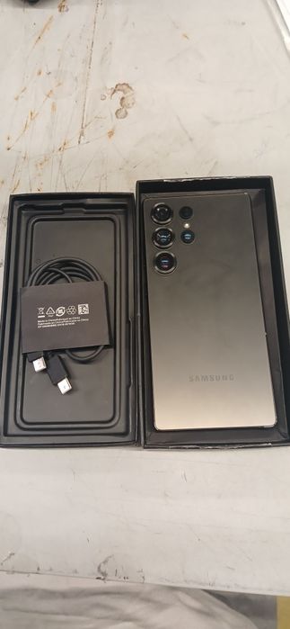 Vând samsung galaxy s25 ultra 16g 1t