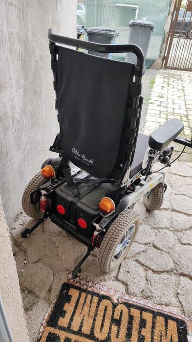 Scaun cu rotile electric