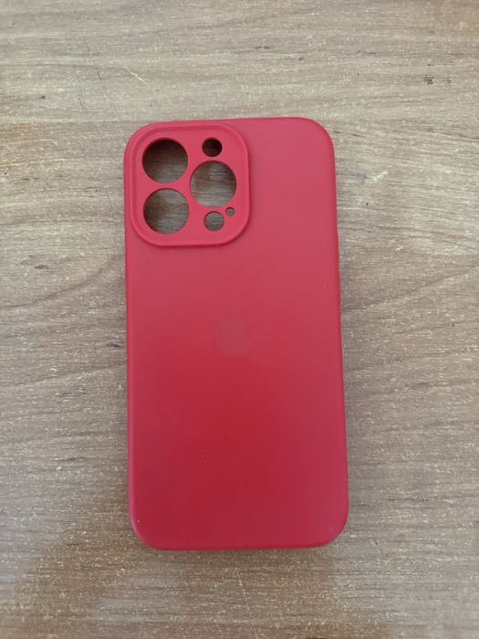 Чехолы для iPhone 13 pro