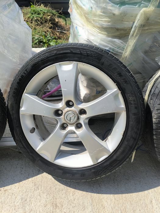 Гуми  205/50/17 и патерица 5х114,3 за Mazda, Subaru, Toyota