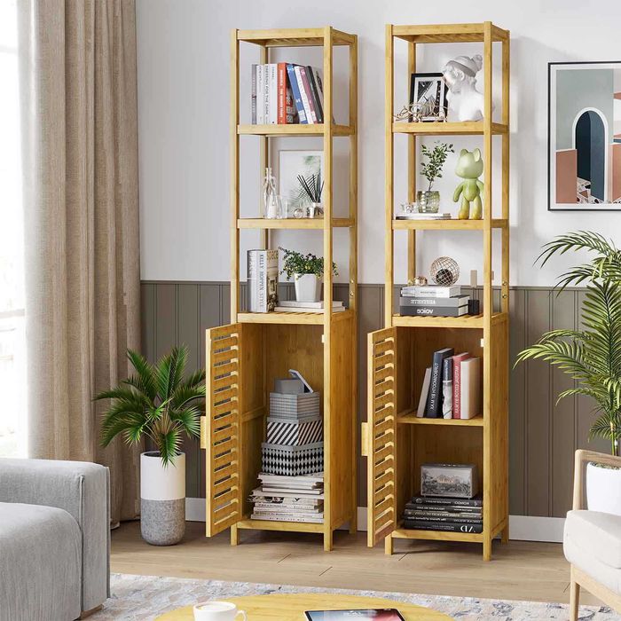 Страхотен, висок бамбуков стелаж за дома