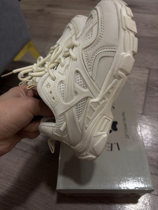 Кросы унипол 30 р