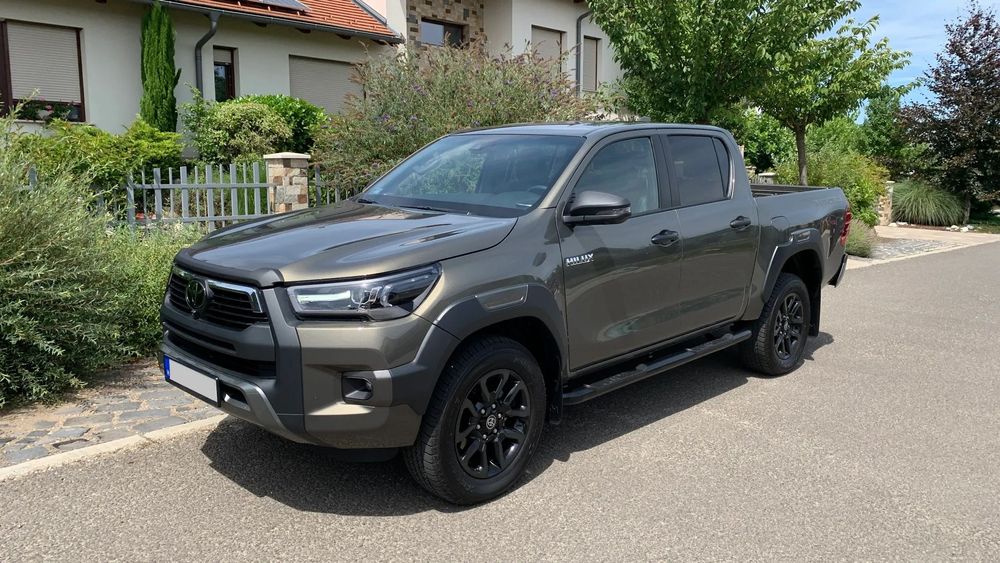 Toyota Hilux Toyota Hilux 2.8D-4D 4X4 DOUBLE INVINCIBLE
