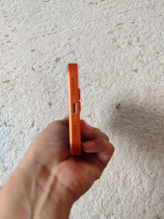 iPhone Xr на корпусе 17 Про