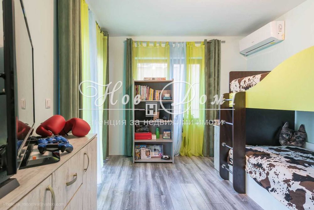 Продава се Тристаен апартамент в Варна, Победа - 140 кв.м за 2143 €/кв.м - Снимка #17