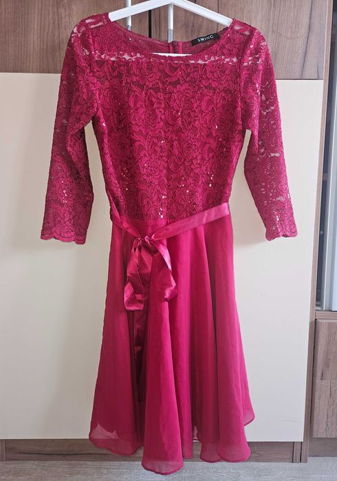 Празнична рокля с пайети на Swing