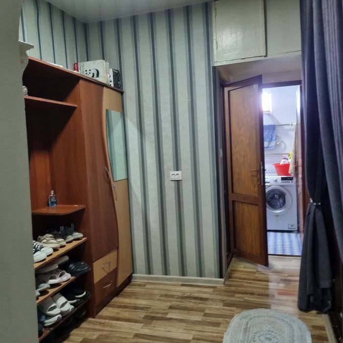 Продаётся своя 4-х комнатная квартира