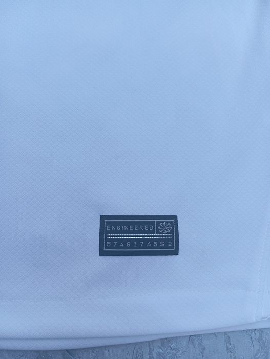 Vând tricou de bărbați Nike Barcelona!