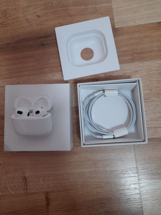 Слушалки AirPods (3rd  generation)