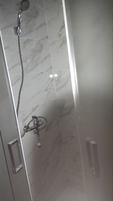 Душ кабина сотилади срочно!