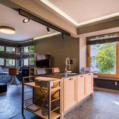 Дава се под наем Тристаен апартамент в София, Красно село - 109 кв.м за 520 € - Снимка #3