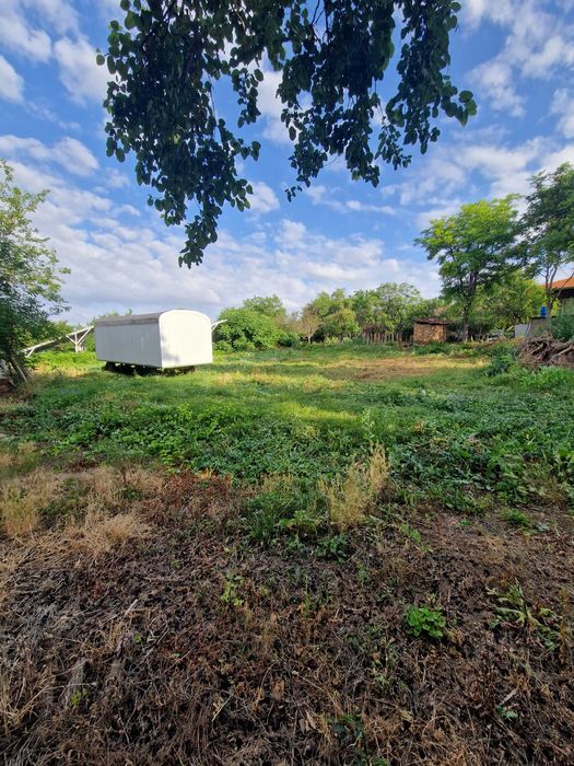 Продава се Парцел в с. Горна Митрополия, Област Плевен - 835 кв.м за 15 €/кв.м - Снимка #2