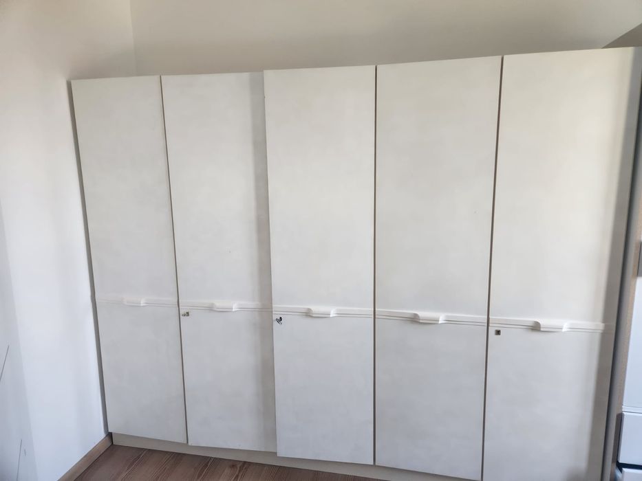 Mobilier adus din Austria