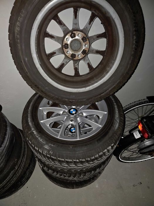 Гуми и джанти в перфектно състояние!Джантите нямат драскотина.