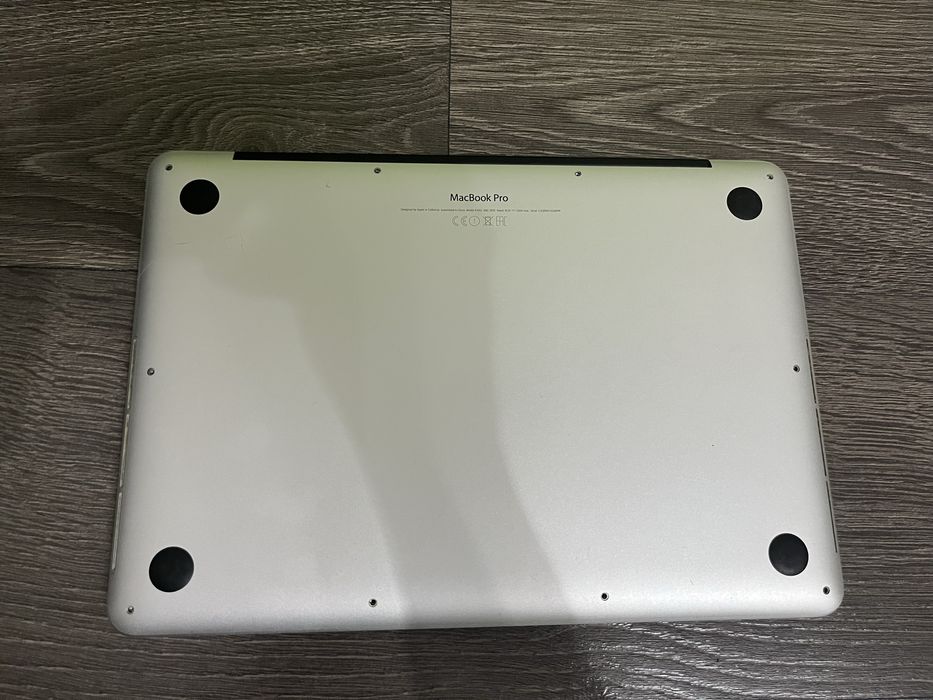 Vand macbook pro a1502 defect