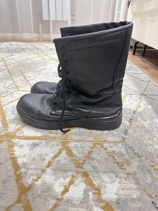 Продам берцы черные