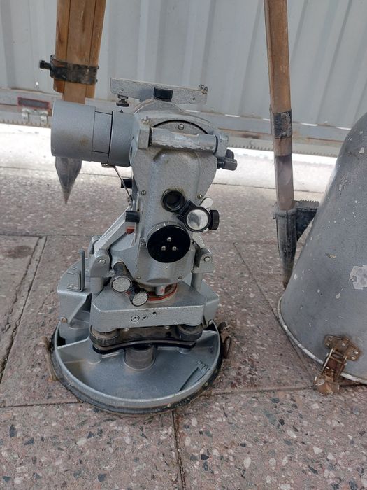 Теодолит СССР ТТ-4