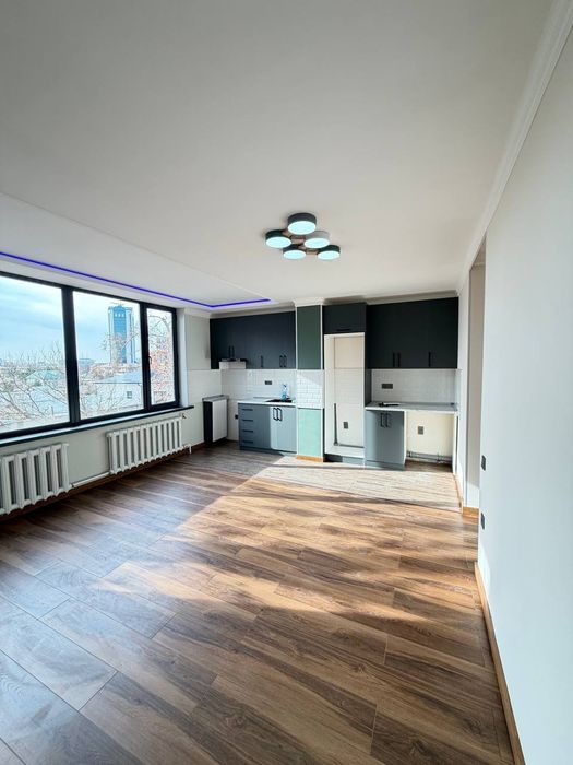 Срочно!!! Продается Юнусобод туман Бодомзор  1/4/4  Балкон 2×6