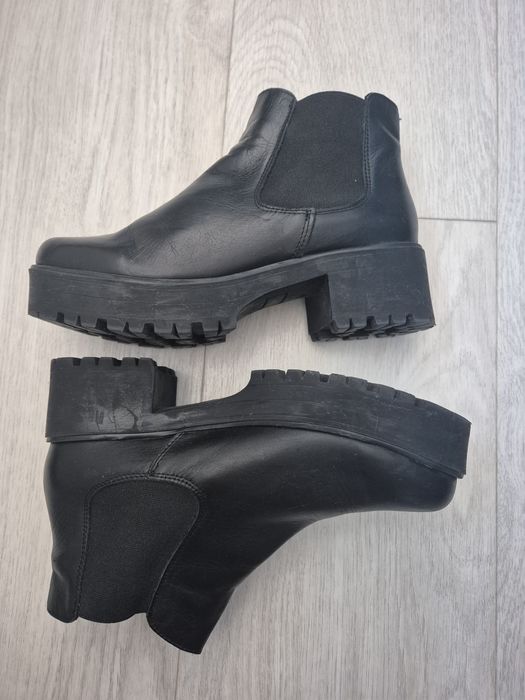 Ghete negre piele Flavia Passini