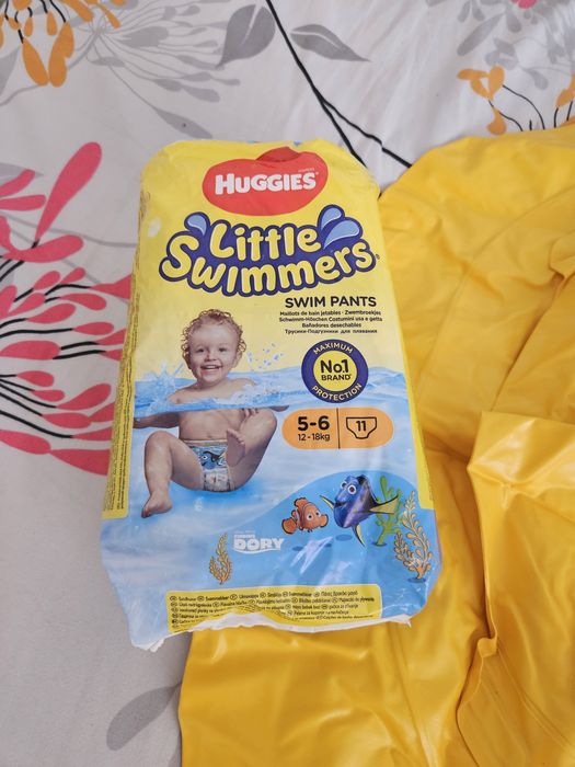 Colac bebelusi si pampers de apa