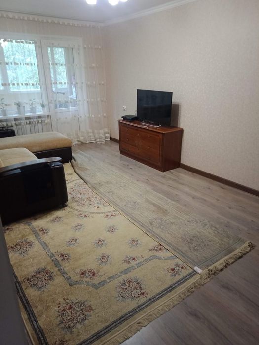 Продам диван в хорошем состоянии