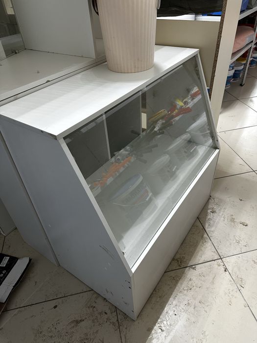 Витрина-полки