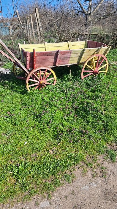 Продавам магарешка каруца